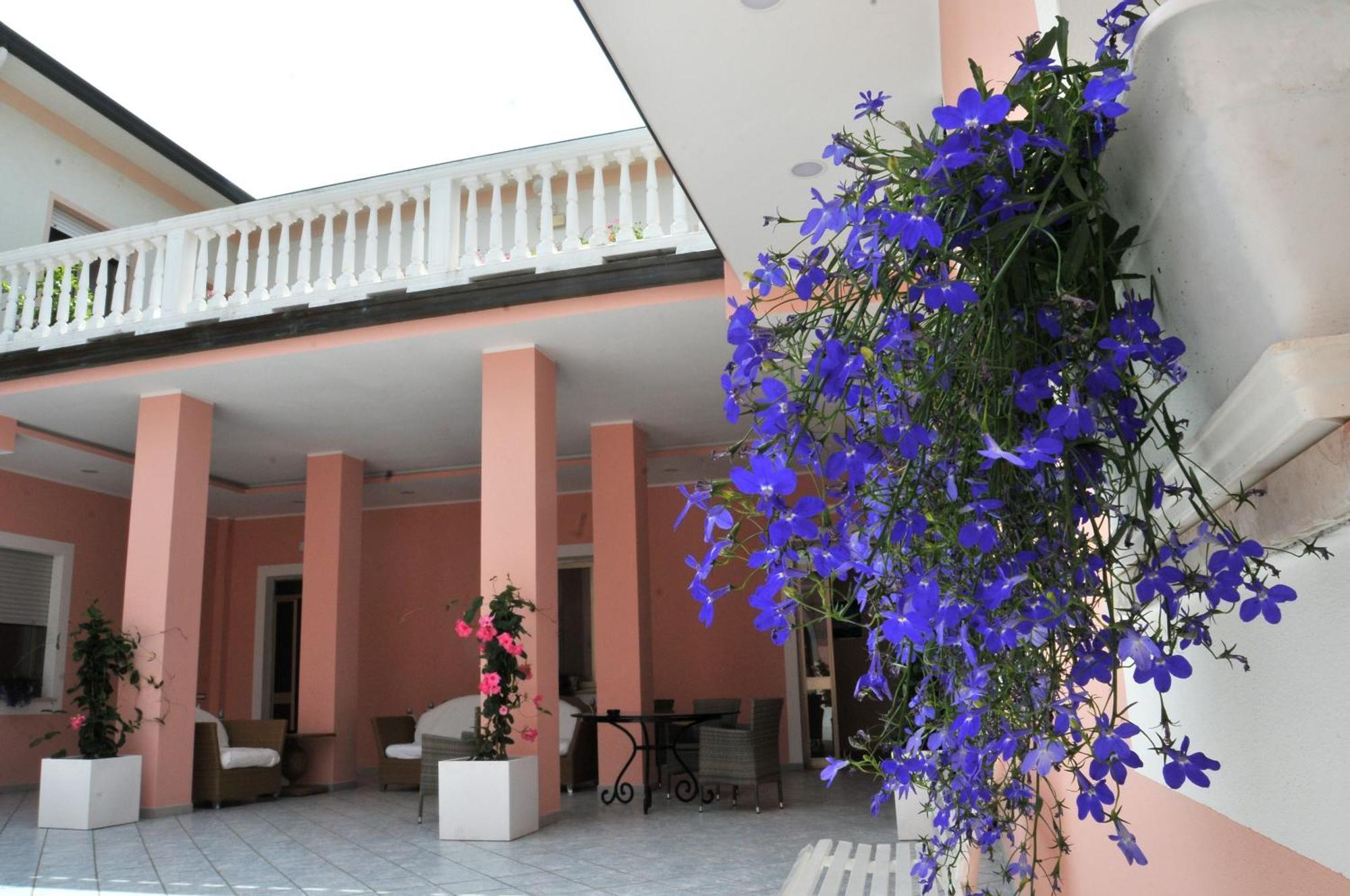 Stella - Casa Per Ferie Hotel Bellaria-Igea Marina Eksteriør billede